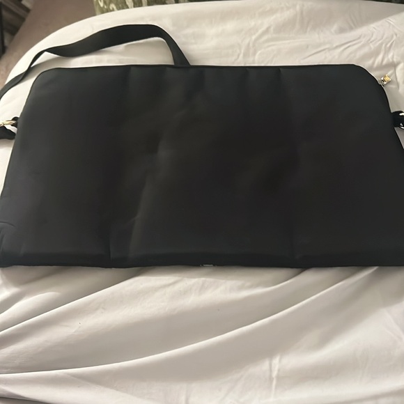 Wenger Swiss Guard Simple Sleeve for 10'' Netbook / Laptop / iPad / e-Reader - Picture 4 of 9